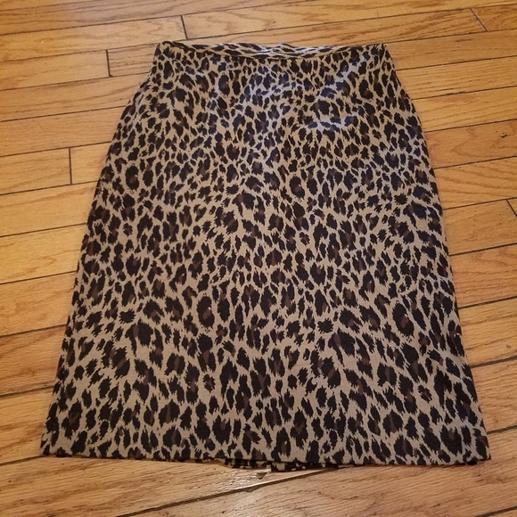 Newport News Dresses & Skirts - Chettah print pencil skirt